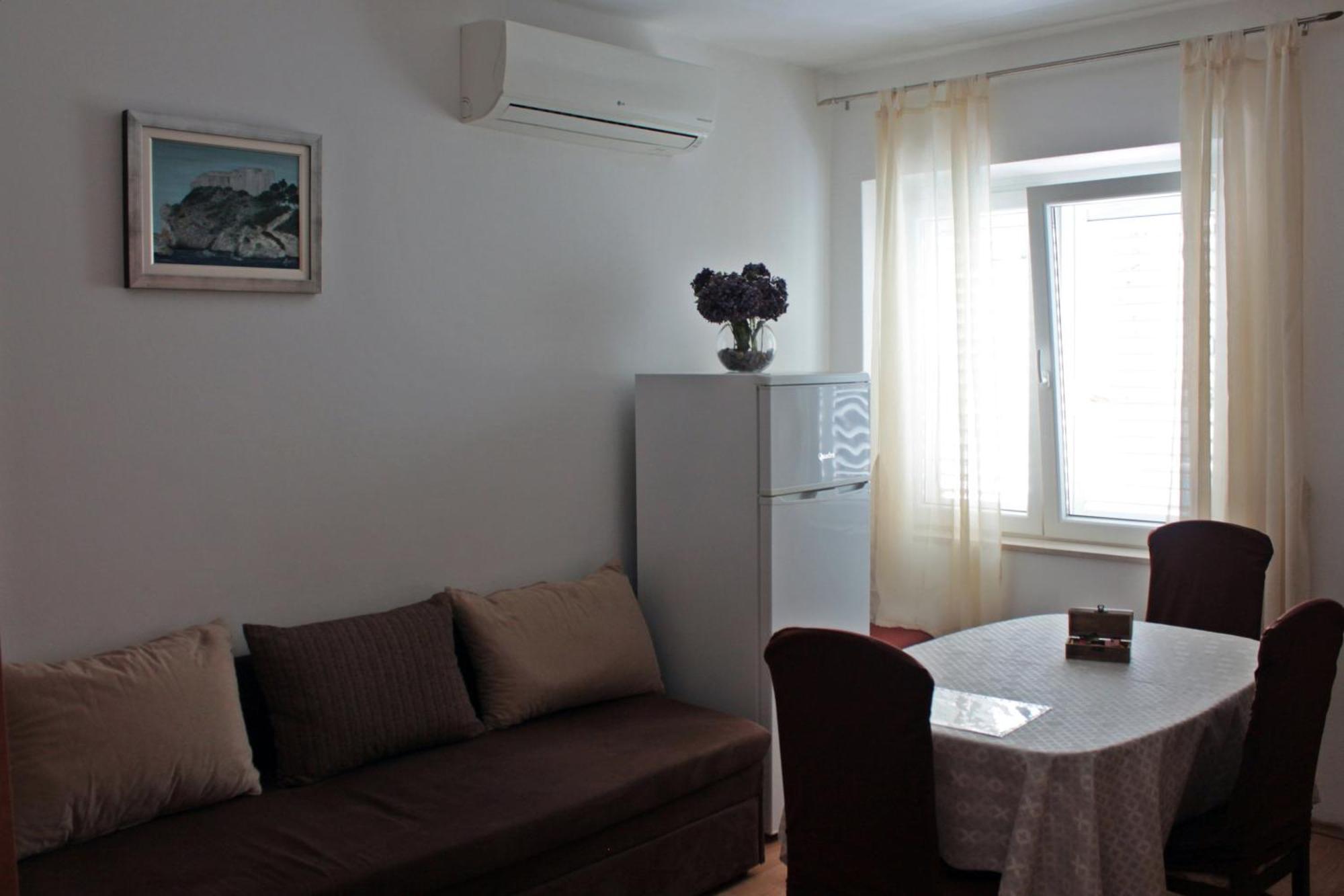 Cozy Skalini